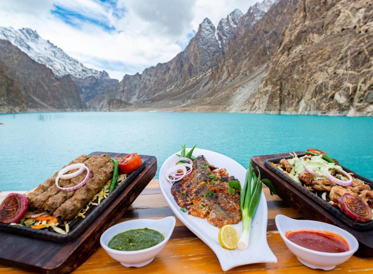 Luxus Hunza Attabad Lake Resort Karimabad  Buitenkant foto