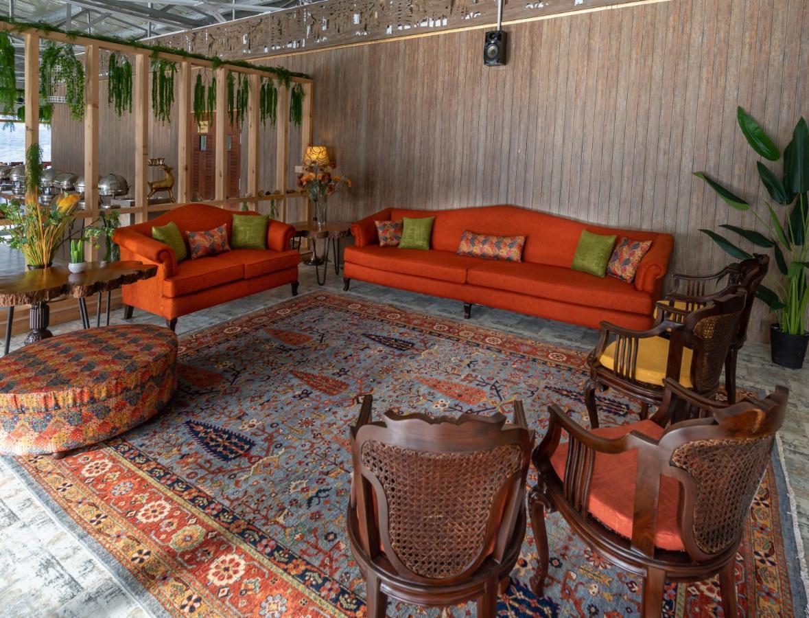 Luxus Hunza Attabad Lake Resort Karimabad  Buitenkant foto